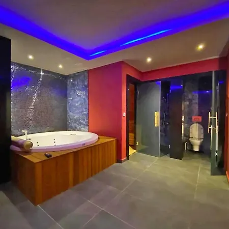 Panorama With Jacuzzi & Sauna